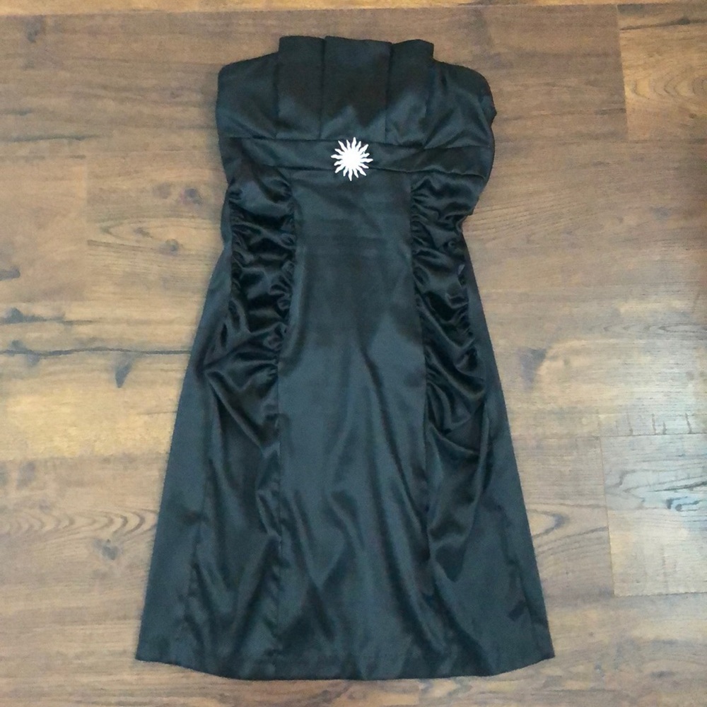 Strapless Cocktail Dress with Rhinestone Brooch